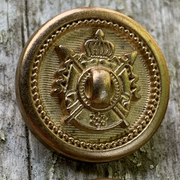 Vintage Style Metal Coat Buttons Set of 6. Military, Navy Influenced Gold Tone - Picture 3 of 7